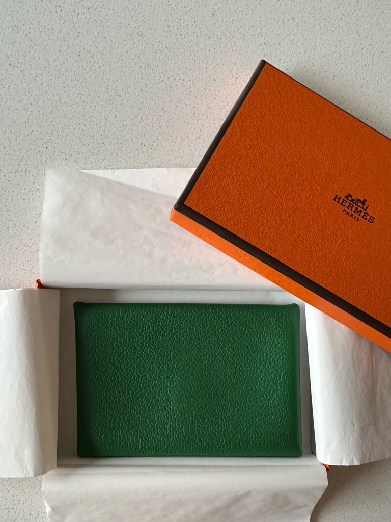 Herms Calvi Card Holder In Green Leather Authentic Excellent Condition